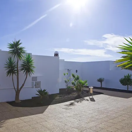 Lägenhetshotell Livvo Coloradamar Playa Blanca (Lanzarote)