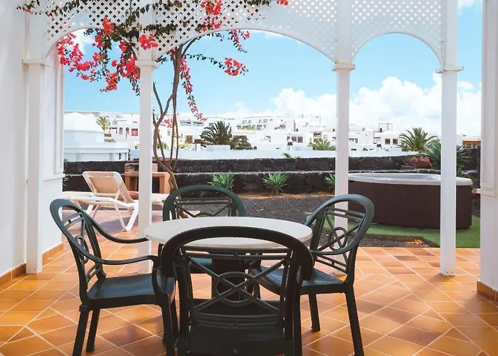 Livvo Coloradamar Aparthotel Playa Blanca (Lanzarote)