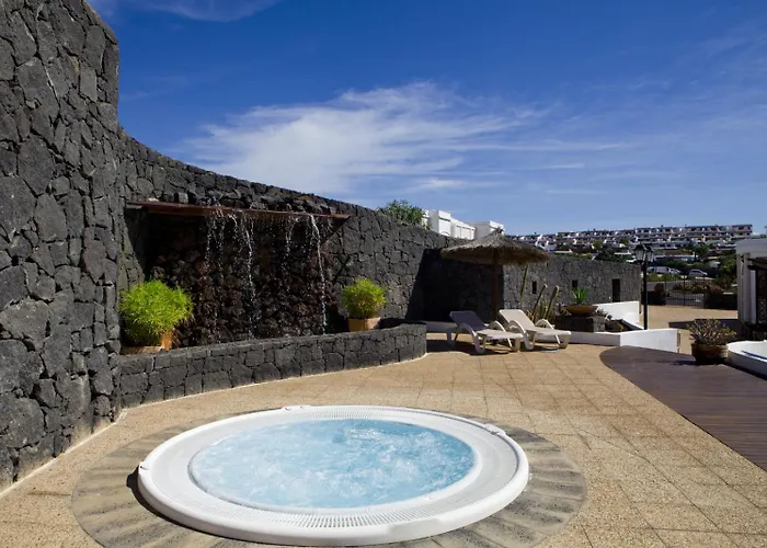 Aparthotel Livvo Coloradamar 4*